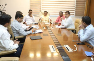प्रदेश के हर क्षेत्र में उन्नत स्वास्थ्य सेवाओं की उपलब्धता के लिए सरकार प्रतिबद्ध : उप मुख्यमंत्री शुक्ल