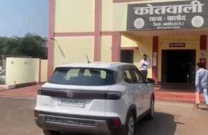 महाराष्ट्र पासिंग कार से 3 करोड़ कैश बरामद, रायपुर से नागपुर ले जाई जा रही थी रकम