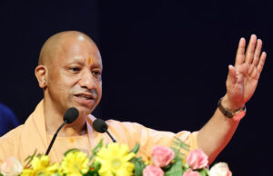 यूपी में पेट्रोल-डीजल को लेकर अफवाहें बेबुनियाद, सरकार बोली- सप्लाई पूरी, घबराने की जरूरत नहींयूपी में पेट्रोल-डीजल को लेकर अफवाहें बेबुनियाद, सरकार बोली- सप्लाई पूरी, घबराने की जरूरत नहीं