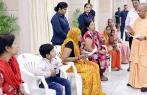 जनता दर्शन में सीएम योगी का सख्त संदेश,बच्चों को स्कूल भेजें, नौकरी में सिफारिश नहीं चलेगी