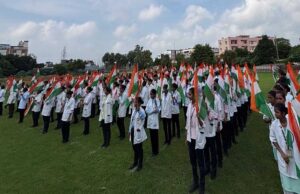 बोरा ग्रुप में हर्षोल्लास के साथ मनाया गया 80वां स्वतंत्रता दिवस, नर्सिंग छात्र – छात्राओं ने निकाली तिरंगा यात्रा