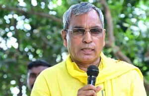 चुनाव हुआ नहीं, सपा में बंटने लगे मंत्री पद, राजभर ने अखिलेश पर कसा तंज