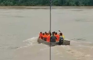 जबलपुर के गौरीघाट में होमगार्ड्स की मोटरबोट डूबी, इंजन खराब होने से नाव में भरा पानी