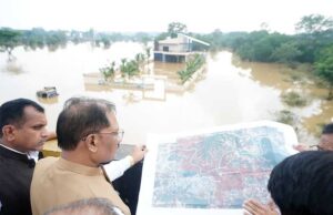 बस्तर के बाढ़ प्रभावित क्षेत्रों में पहुंचे मुख्यमंत्री विष्णु देव साय, प्रभावित परिवारों से मिलकर जाना हाल