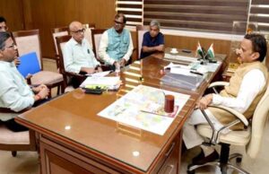 27 जिला चिकित्सालयों में आवश्यकतानुसार नवीन पदों के सृजन की कार्यवाही समय-सीमा में करें पूर्ण: उप मुख्यमंत्री शुक्ल