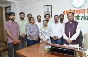 रायपुर : मुख्यमंत्री विष्णु देव साय से सौजन्य मुलाकात के बाद बीएड प्रशिक्षित बर्खास्त सहायक शिक्षकों ने आंदोलन समाप्ति की घोषणा की