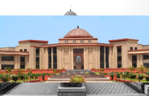 छत्तीसगढ़ हाई कोर्ट का फैसला संविदा महिला कर्मचारी को भी है मातृत्व अवकाश का अधिकार…