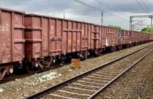 चक्रधरपुर रेल मंडल में बिना लोको पायलट के 2 KM तक दौड़ी मालगाड़ी