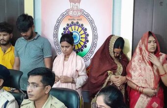 बिलासपुर में खरीदार बनकर नकली सोना थमाकर असली सोना की ठगी करेने वाले तीन महिला समेत पांच पकड़े गए