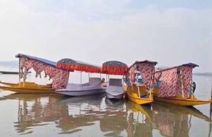 पहलगाम हमले के बाद पर्यटन में सूनी हो गई झील, ‘पहले 1500 कमाते थे, अब 100 रुपए भी मुश्किल….