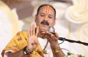 प्रदीप मिश्रा का बेटियों से निवेदन बोले -ऐसे मोटरसाइकिल सुधारने वालों से सावधान रहना जो दूसरों का पेट्रोल डलवाकर, गाड़ी से एक्शन दिखते
