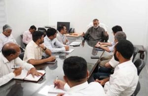 मंत्री पटेल से महाराष्ट्र के अधिकारियों ने की भेंट
