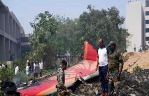 अहमदाबाद विमान हादसा: एअर इंडिया और बोइंग के खिलाफ कोर्ट जाने की तैयारी में पीड़ित परिवार