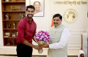 मुख्यमंत्री डॉ. यादव से क्रिकेटर वेंकटेश अय्यर ने की सौजन्य भेंट