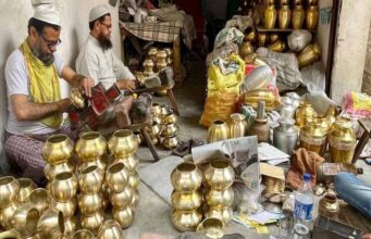धातु शिल्पकारों को मुरादाबाद में मिल रहा है प्रशिक्षण