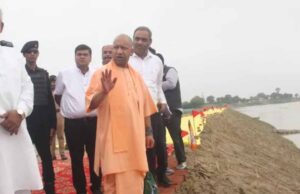 यूपी में बाढ़ : इस साल 43 जनपदों पर नदियां हुईं नाराज़, योगी सरकार बनी ढाल