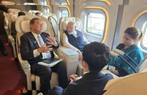 PM मोदी जापान में बुलेट ट्रेन की सवारी पर, भारतीय ड्राइवरों से की मुलाकात
