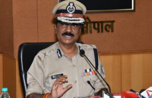डीजीपी का अलर्ट मोड: धर्म के नाम पर शोषण बर्दाश्त नहीं, मजनुओं और ड्रग माफियाओं पर चलेगा बुलडोजर
