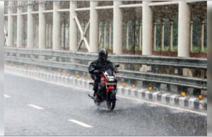 नोएडा में झमाझम बारिश, उमस भरी गर्मी से मिली राहत