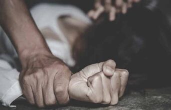 प्यार के जाल में फंसाकर रेप: डिप्टी कलेक्टर पर गंभीर आरोप, पीड़िता बोली- अंडमान ले जाकर बनाए संबंध