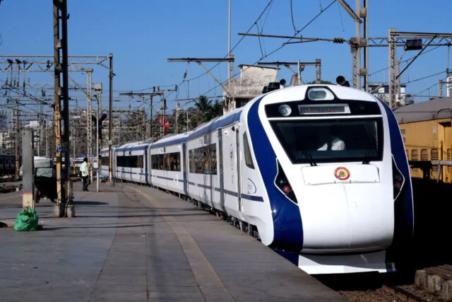 vande_bharat_express_19A_57_4.jpg