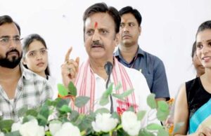 स्वदेशी अभियान को बढ़ावा देकर ही भारत को सशक्त बनाया जा सकता है : उप मुख्यमंत्री शुक्ल