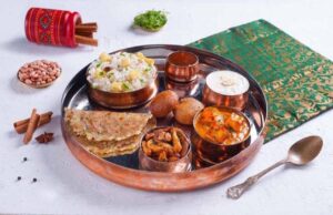 नवरात्रि में रेलवे का खास तोहफा: ट्रेन में मिलेगा स्वादिष्ट फलाहारी भोजन