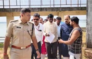 छठ पूजा की तैयारियों का जायजा: DC मंजूनाथ भजंत्री ने रांची के घाटों का किया निरीक्षण