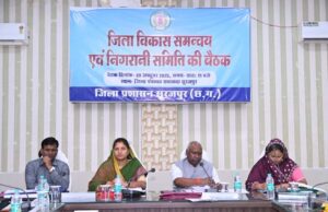 जनसेवा ही हमारा संकल्प – मंत्री लक्ष्मी राजवाड़े ने जनदर्शन में सुनी जनता की समस्याएँ, त्वरित निराकरण के दिए निर्देश