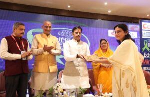 कोशिश पूरी करें, लेकिन असफलता से घबराएं नहीं : उप मुख्यमंत्री शुक्ल