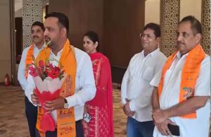 अयोध्या पहुंचे वेलिंगबोरो के मेयर राज मिश्रा, यूपी में ₹2500 करोड़ निवेश का ऐलान