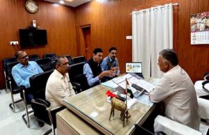 मंत्री परमार से मिला यूजीसी द्वारा स्थापित परमाणु ऊर्जा विभाग वैज्ञानिक अनुसंधान संकुल केंद्र का प्रतिनिधि-मंडल