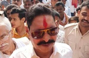 भगवान की शरण में बाहुबली: अनंत सिंह ने नामांकन से पहले किया धार्मिक अनुष्ठान