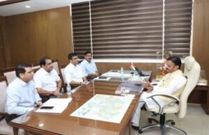 रीवा एयरपोर्ट के विस्तार और सुदृढ़ीकरण के लिए शीघ्र बनायें प्रस्ताव : उप मुख्यमंत्री शुक्ल