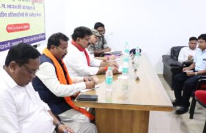 रायपुर : उपमुख्यमंत्री विजय शर्मा ने पुनर्वास केंद्र में सुविधाओं की ली समीक्षा बैठक