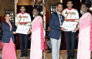 राष्ट्रपति ने एनएसएस के स्वयंसेवक आयुषी सिन्हा एवं सौमित दुबे को किया पुरस्कृत, उच्च शिक्षा मंत्री परमार ने दी बधाई