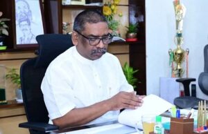 मासूम को HIV संक्रमित खून चढ़ाने पर CM हेमंत का सख्त एक्शन, सिविल सर्जन समेत कई अधिकारी निलंबित