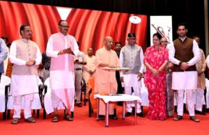 नारी स्वावलंबन को मिली मजबूती, सीएम योगी ने 15 सेवा शक्ति केंद्रों का किया शुभारंभ