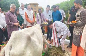 गोवर्धन पूजा प्रकृति से जुड़े रहने की देती है सीख- उप मुख्यमंत्री शुक्ल
