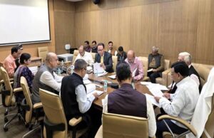 उप मुख्यमंत्री देवड़ा की अध्यक्षता में विधायकों एवं पूर्व विधायकों के वेतन भत्ते, पेंशन संबंध में हुई बैठक