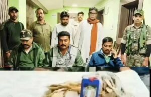 पलामू में 80 करोड़ का सांप का ज़हर बरामद, पुलिस ने 7 तस्कर किए गिरफ्तार