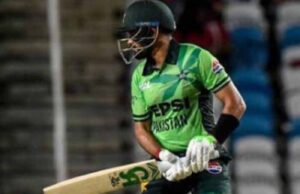 आउट होने के बाद गुस्साए बाबर आजम, स्टंप्स पर निकाली भड़ास; ICC ने ठोका जुर्माना