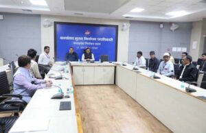 कलेक्टर एवं जिला निर्वाचन अधिकारी बीएलओ से संवाद कर प्रतिदिन कार्य की करें समीक्षा