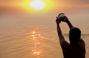 सूर्य दोष और पितृ दोष से मिलेगी राहत! मकर संक्रांति पर जरूर करें ये खास उपाय