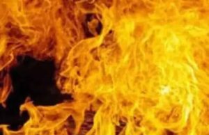 धनबाद में भीषण आग का तांडव: तीन मंजिला इमारत धूं-धूं कर जली, दो की दर्दनाक मौत