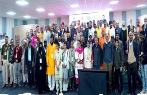 ऐलोबेरा, महुआ से बने फेसपैक, तुलसी सीरप, आंवला जूस व बेल शर्बत बने सैलानियों की पसंद