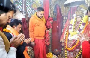 नितिन नबीन का धार्मिक दौरा: पटना के काली मंदिर और अखंडवासिनी मंदिर में की पूजा, गुरुद्वारे में भी होंगे नतमस्तक