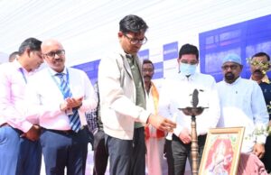 रायपुर : वित्तमंत्री श्री चौधरी ने स्मार्ट क्लासरूम एवं आधुनिक लाइब्रेरी का किया लोकार्पण