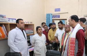 रायपुर : स्वास्थ्य मंत्री श्री श्याम बिहारी जायसवाल ने सामुदायिक स्वास्थ्य केंद्र साजा का किया निरीक्षण
