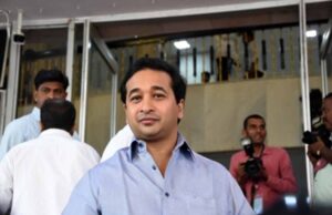 महाराष्ट्र की सियासत में हलचल: कोर्ट में पेश न होने पर कैबिनेट मंत्री नितेश राणे के खिलाफ गैर-जमानती वारंट